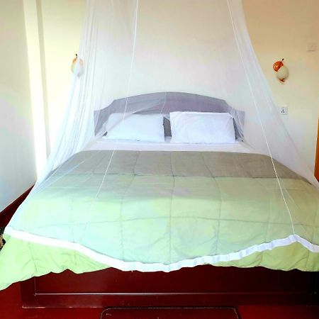 Adannz Bed & Breakfast เอลลา ภายนอก รูปภาพ