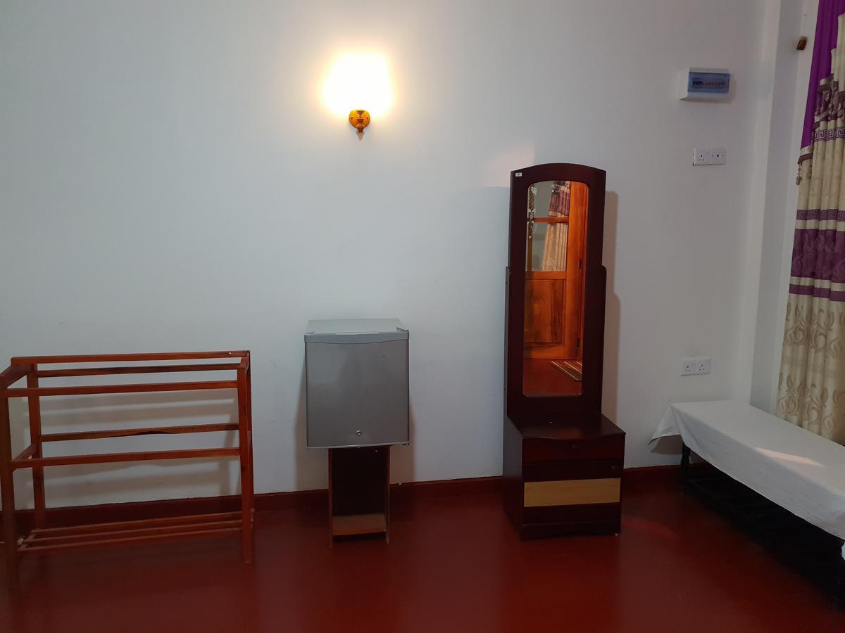 Adannz Bed & Breakfast เอลลา ภายนอก รูปภาพ