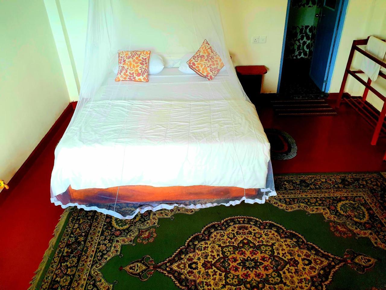 Adannz Bed & Breakfast เอลลา ภายนอก รูปภาพ